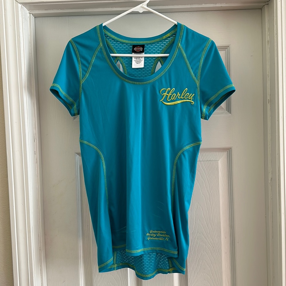 Harley Davidson workout shirt - great for running - size S - Like new